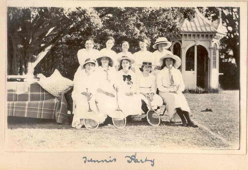 Tennis Party portrait