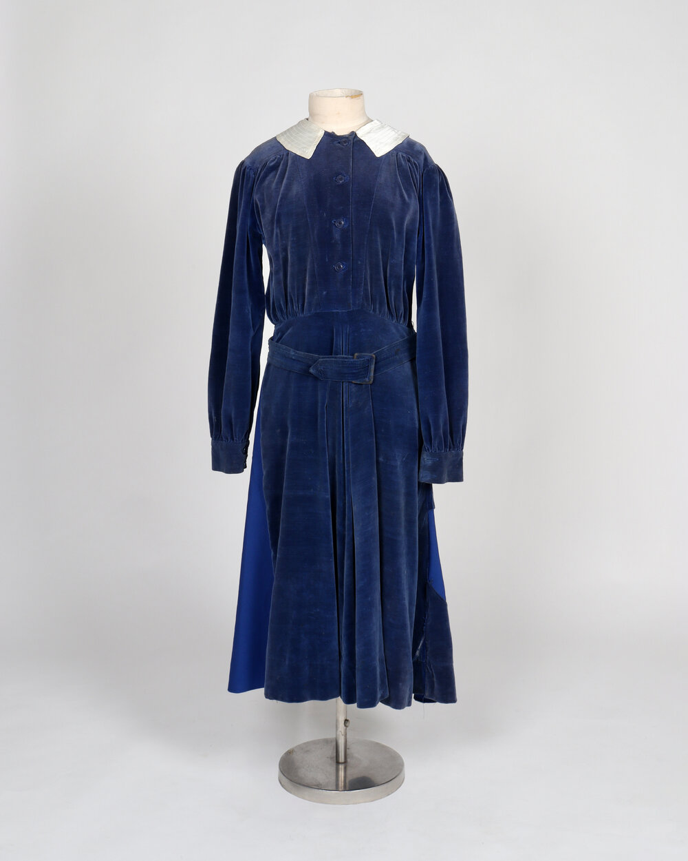 Boarders&rsquo; dinner dress (1910s to 1920s)