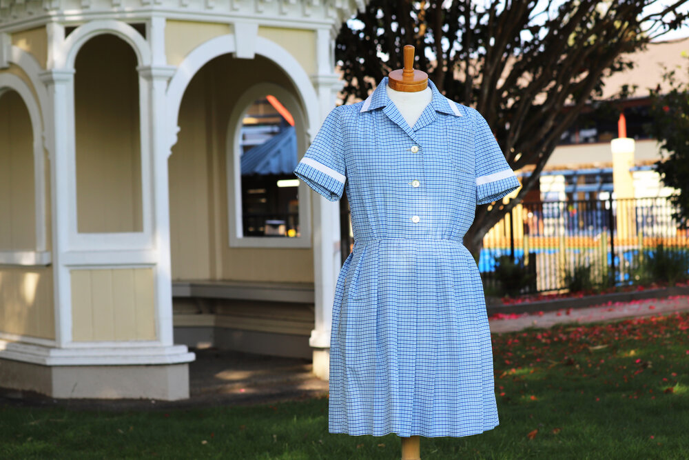 Summer uniform (1960s to 1980s)