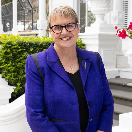 Dr Sandra Hastie